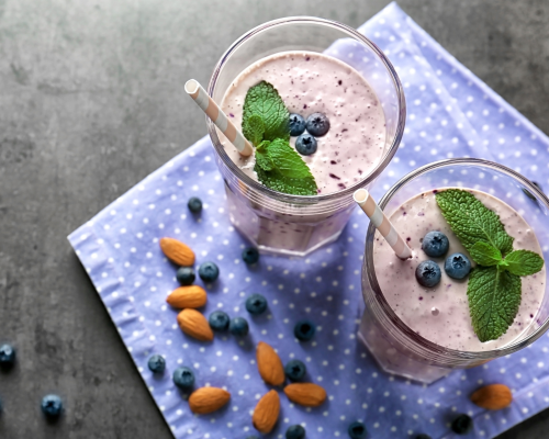 almond and blueberry smoothie
low carb