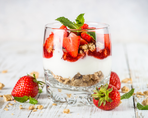 greek yogurt strawberries
low carb breakfast