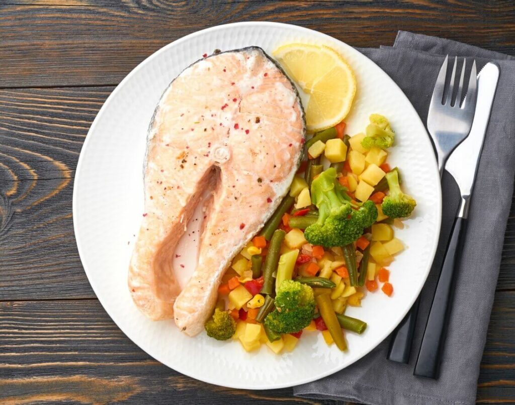 seared tuna with broccoli
low carb