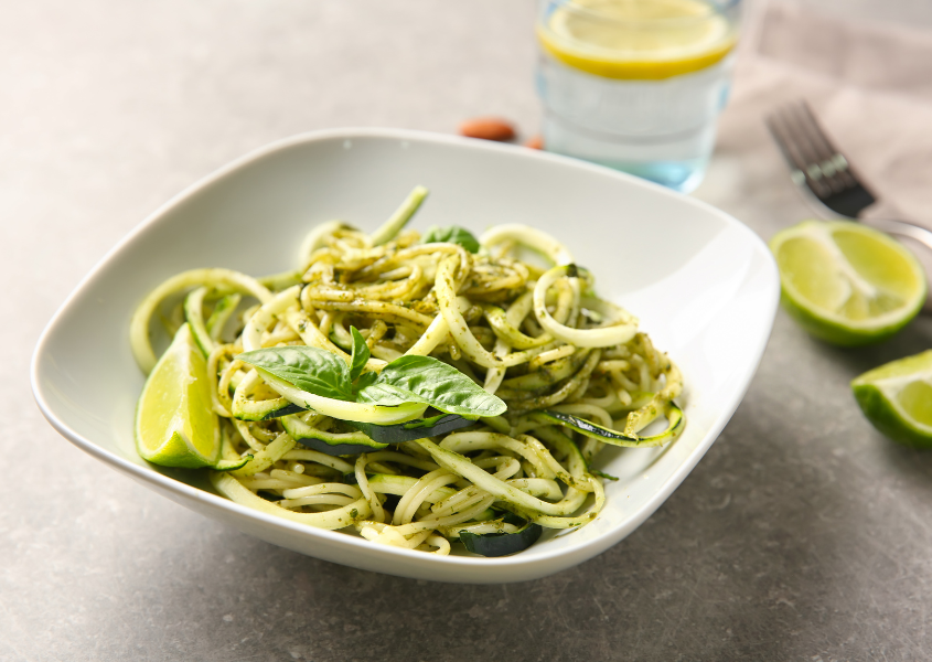 zucchini noodles pesto
low carb