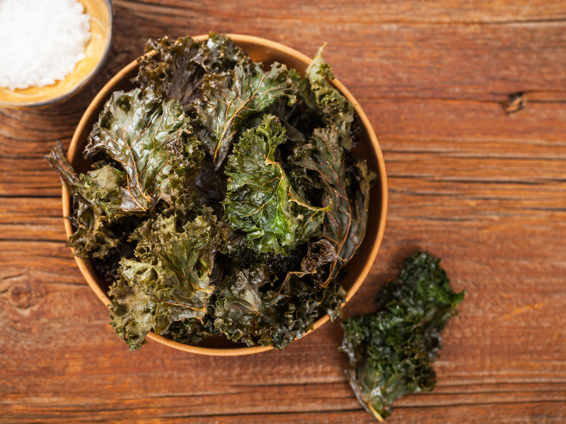  Crunchy Baked Kale Chips